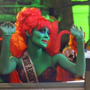 Meet your Posher, Stefhani